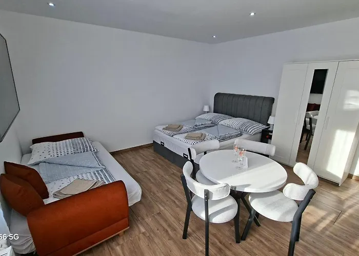 Lenkev Living Aparts, Free Parking! *