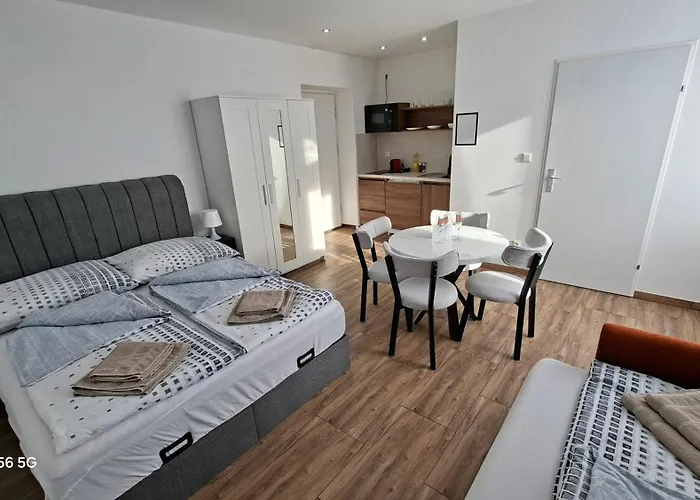Lenkev Living Aparts, Free Parking! Apartment